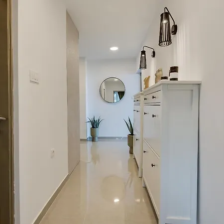 Premium With Beautiful Sea View, Short Walk To The Sea * Abbázia