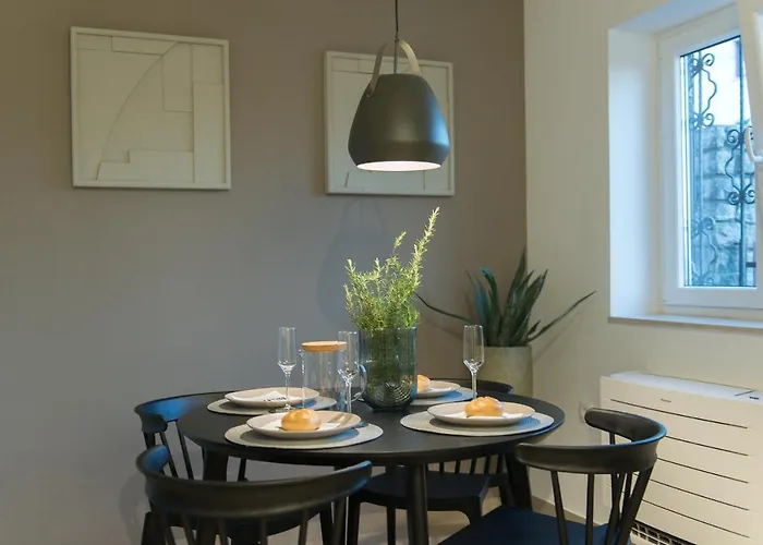 Premium With Beautiful Sea View, Short Walk To The Sea Apartment *